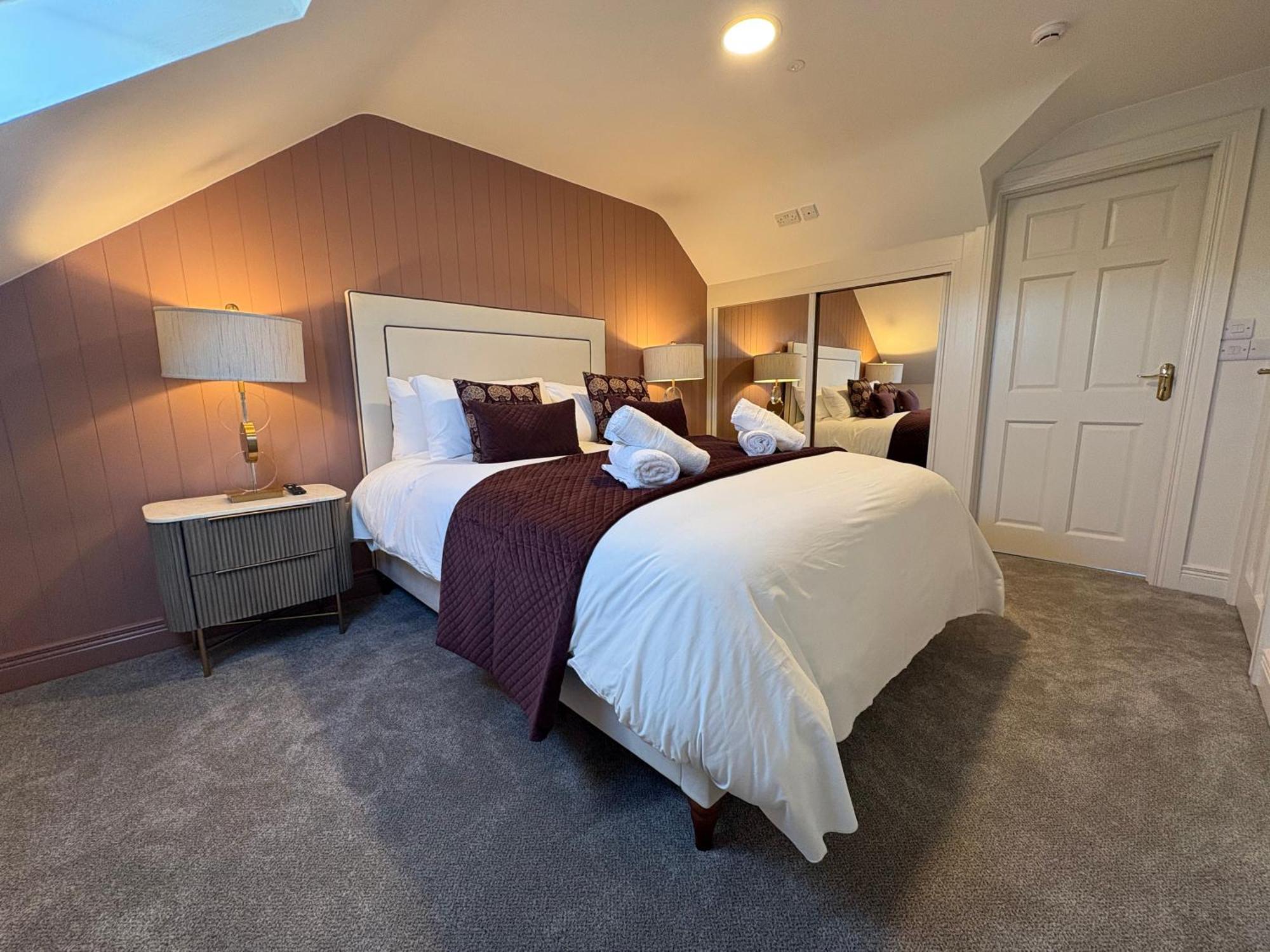 The Copper Still Bar Restaurant & Boutique Rooms Dromod Extérieur photo